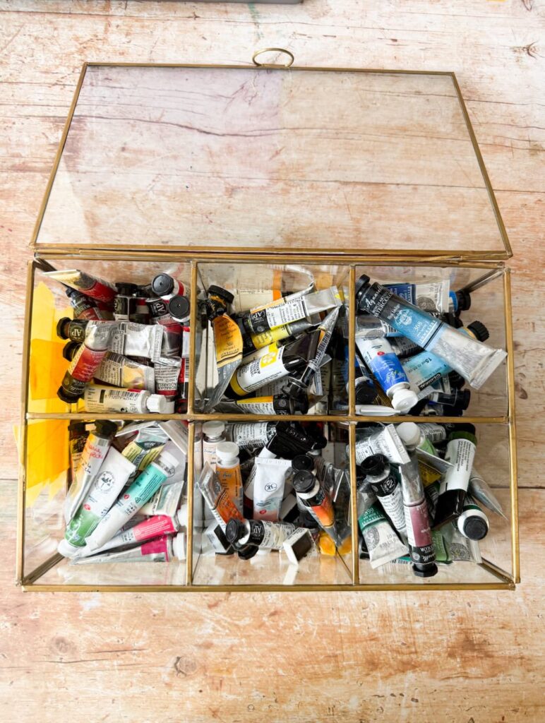 Idées cadeaux : boite de rangement des tubes aquarelle